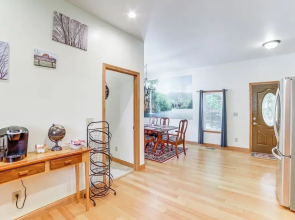Near Saugatuck Dunes: Pet-friendly Fennville Home!