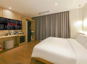 Gimhae The Van Hotel