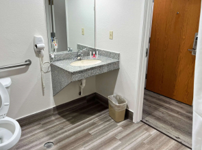 Econo Lodge Beaumont I-10 South