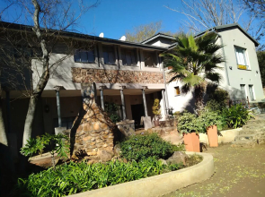 @Four Guest House Brits