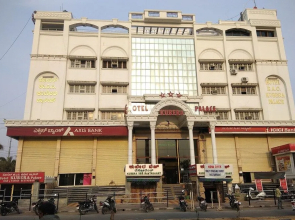 Oyo 35457 Hotel Kubera Palace