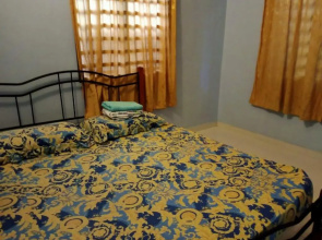 Rumah Tamu Pekan (semi D)