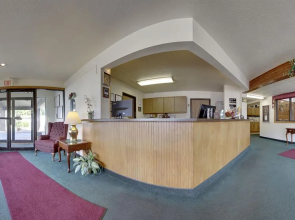 Super 8 Motel - Shawano
