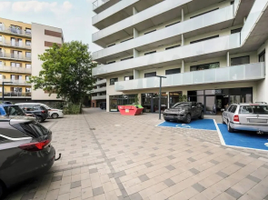Latte Apartament Parking by Renters