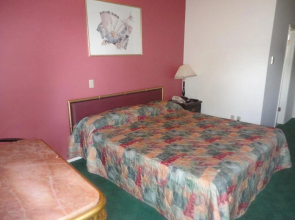 Airport Inn Lakeside