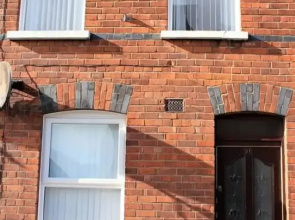 96 TENNENT St Guest House NEW