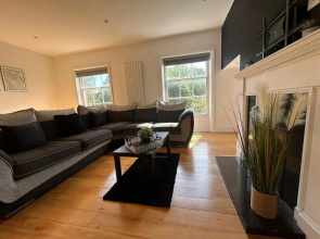 NEW 2 Bedroom Spacious Flat