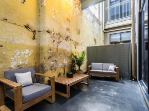 Isla 2Bdr Fitzroy Apartment