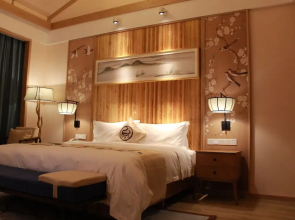 Queshan Lake Arcadia Intl Resort