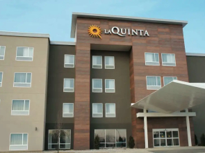 Economy Inn and Suites