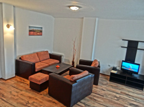 Grand Royale Apartment Complex & Spa