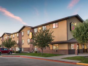 Super 8 by Wyndham Nampa