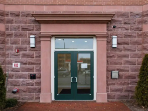 Close to DCA OLD Town With Rooftop Access