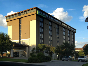 Holiday Inn Express San Antonio-Airport by IHG
