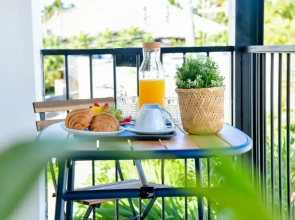 Yara Beach Apartahotel