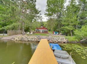 Solon Springs Getaway w/ Dock & Kayaks!
