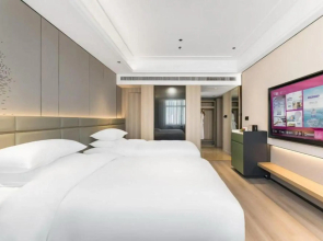 Xiangyang Langman City Hotel(襄阳朗曼城市酒店)