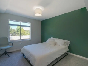 5 Min To Downtown Seattle! 3br & 2ba Cozy Townhome 3 Bedroom Townhouse by Redawning