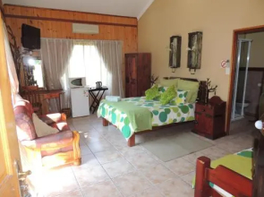 Die Houthuis Guest House