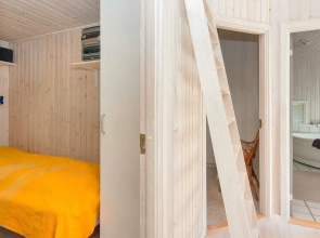 8 Person Holiday Home in Glesborg-by Traum