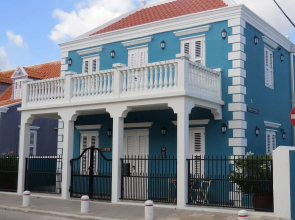 Curacao Gardens