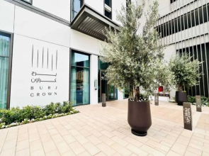 Luxury 1-Bedroom Apartment At Burj Crown