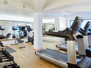 Courtyard by Marriott Luton Airport