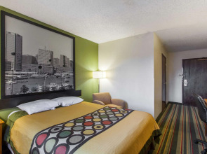 Super 8 by Wyndham College Park Wash DC Area