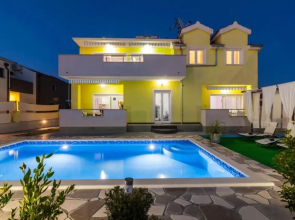 Villa Ava