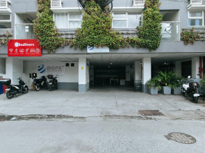 RedDoorz @ Bigpat Pasay