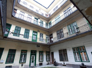 Budapest Easy Flat Opera