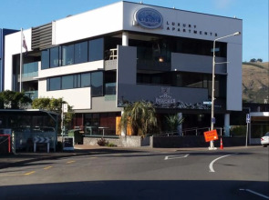 Sumner Re Treat Luxury Apartments