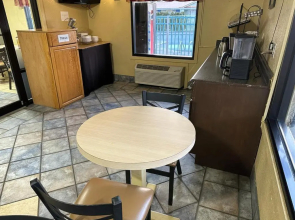 Cozy Garden Inn By OYO Hwy 40 Richmond
