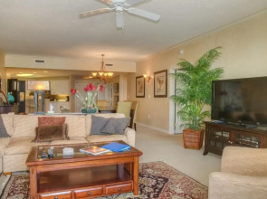 Premiere Property at Luxrious 29-story Oceanfront!