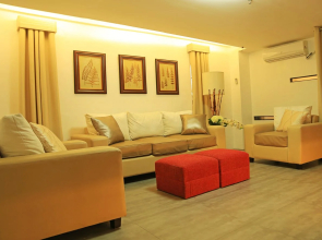 Travelbee Business Inn