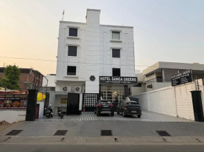 Hotel Ganga Greens