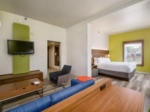 Holiday Inn Express Hotel & Suites Phoenix-Airport by IHG