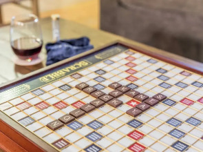 River Rock by Avantstay 8 Bedroom Ski Estate w/ Hot Tub & Movie Theatre 10 Min Walk to Mtn