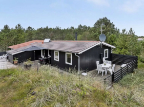 "Emeline" - 1.7km from the sea in NW Jutland
