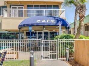 Pelican Beach 102 1 Bedroom Condo