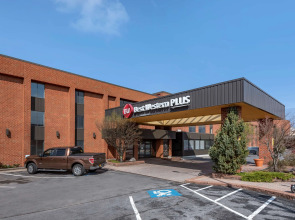 Best Western Plus Oswego Hotel and Conference Center