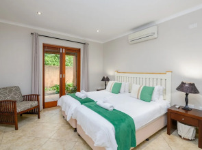 San Lameer Villa Rentals 14403