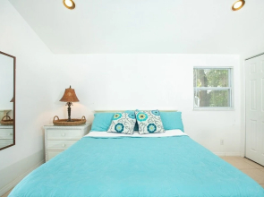 Baywatch Cabana Pet Friendly With Dock On Captiva Studio Bedroom Cottage