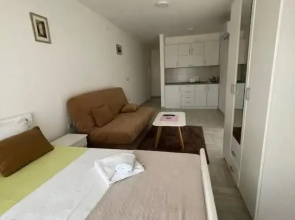 Luna Apartments