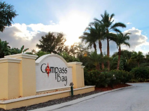 Four Bedrooms Townhome Close to Disney 5122