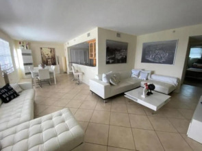 OCEANVIEW LARGE DREAM CONDO WITH 2BD/2B in CLEARWATER BEACH