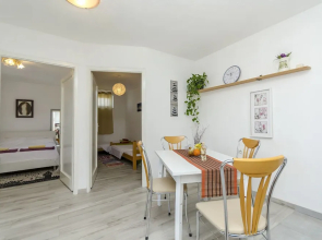 Apartment Mezaroca