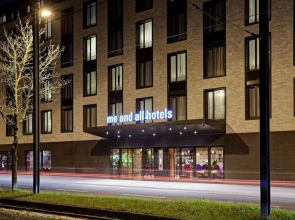 Me and All Hotel Dusseldorf Oberkassel, by Hyatt