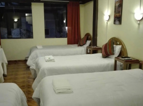 Condor Palace Hostal