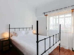 Caparica Centre 1 bed Apartment & Close to Beach